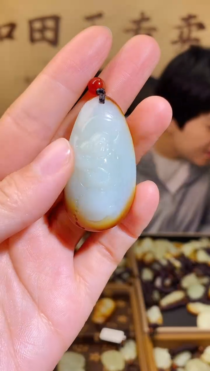 和田玉未镶嵌颈饰1