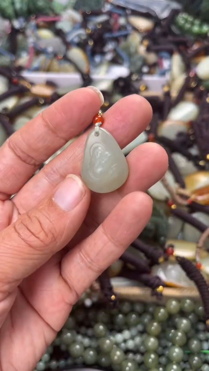 【闪购商品】和田玉颈饰未镶嵌多样性发货没有证书拍一发一有瑕