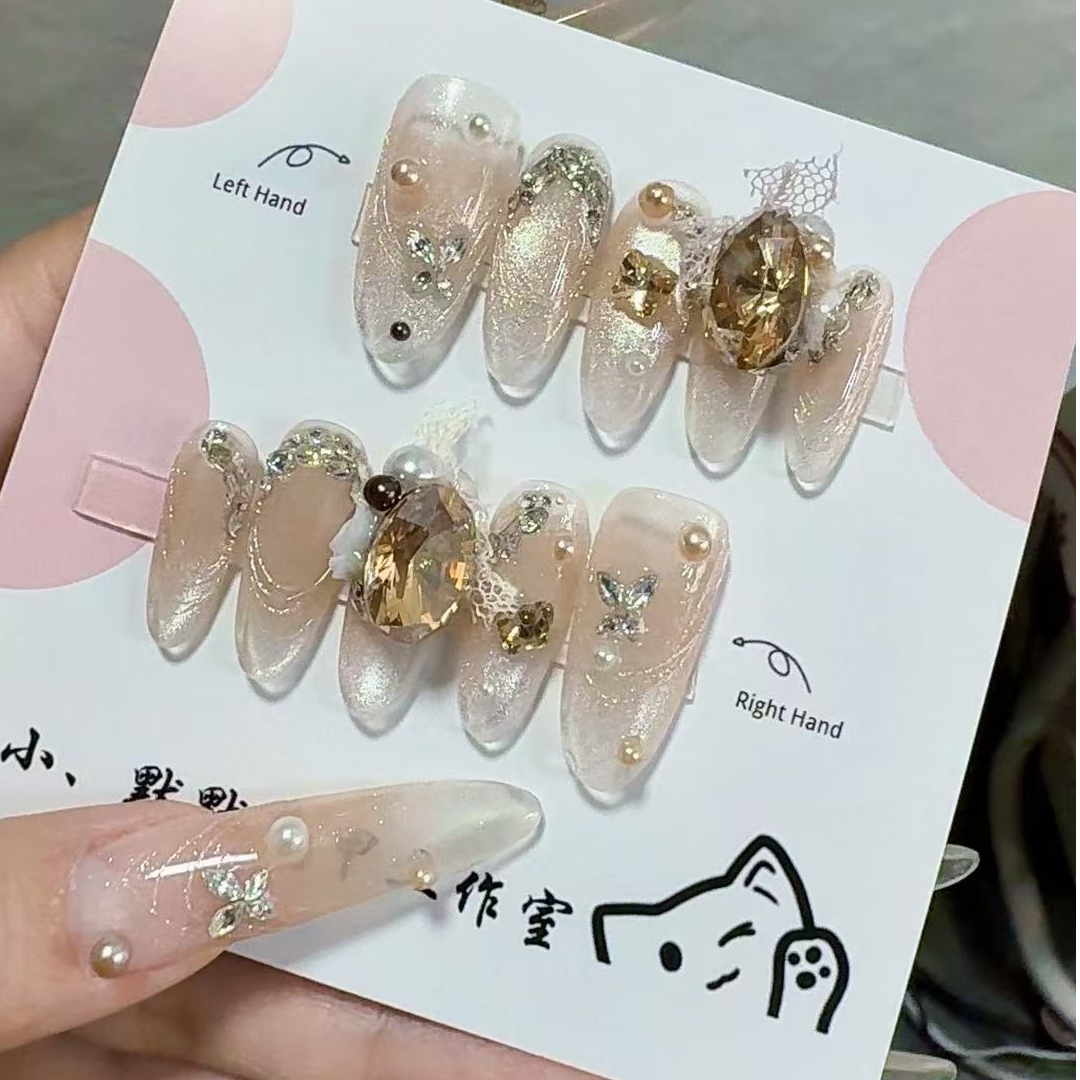 07秋冬氛围感锆石钻蝴蝶款猫眼渐变手工穿戴甲美甲高级感显白百搭