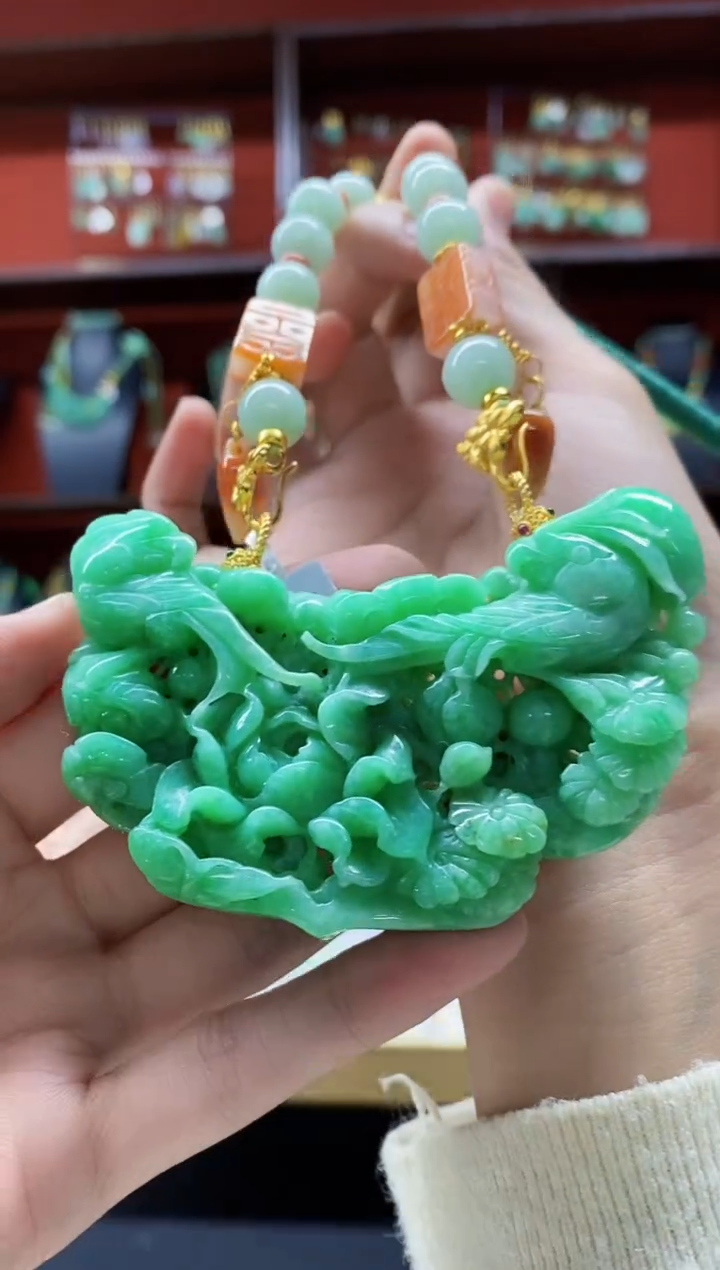 颈饰未镶嵌翡翠翡翠吊坠 