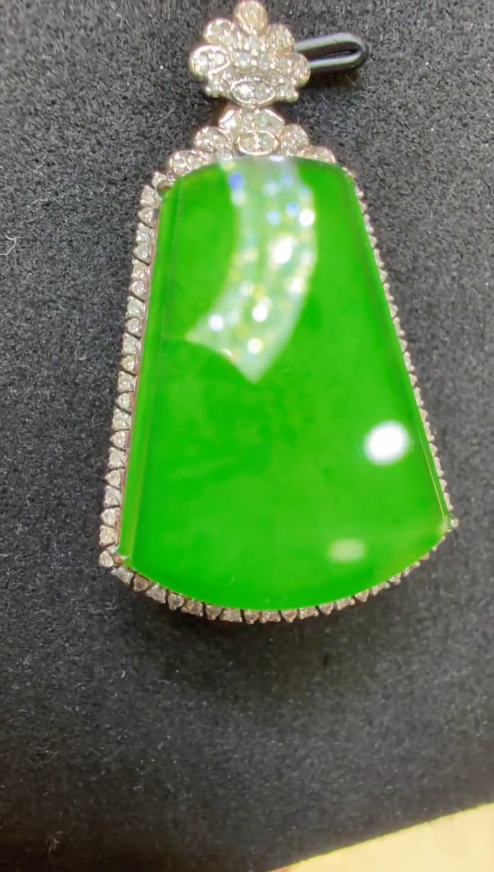 吊坠(不含链)18K金镶嵌翡翠多样性团购发一件