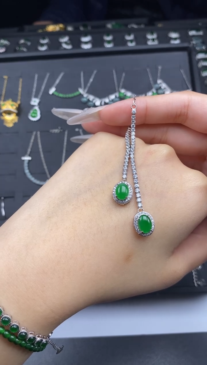 颈饰未镶嵌翡翠散珠批发多样性发货