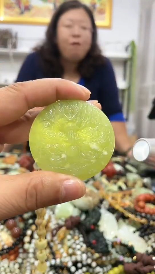 未镶嵌岫玉挂件 