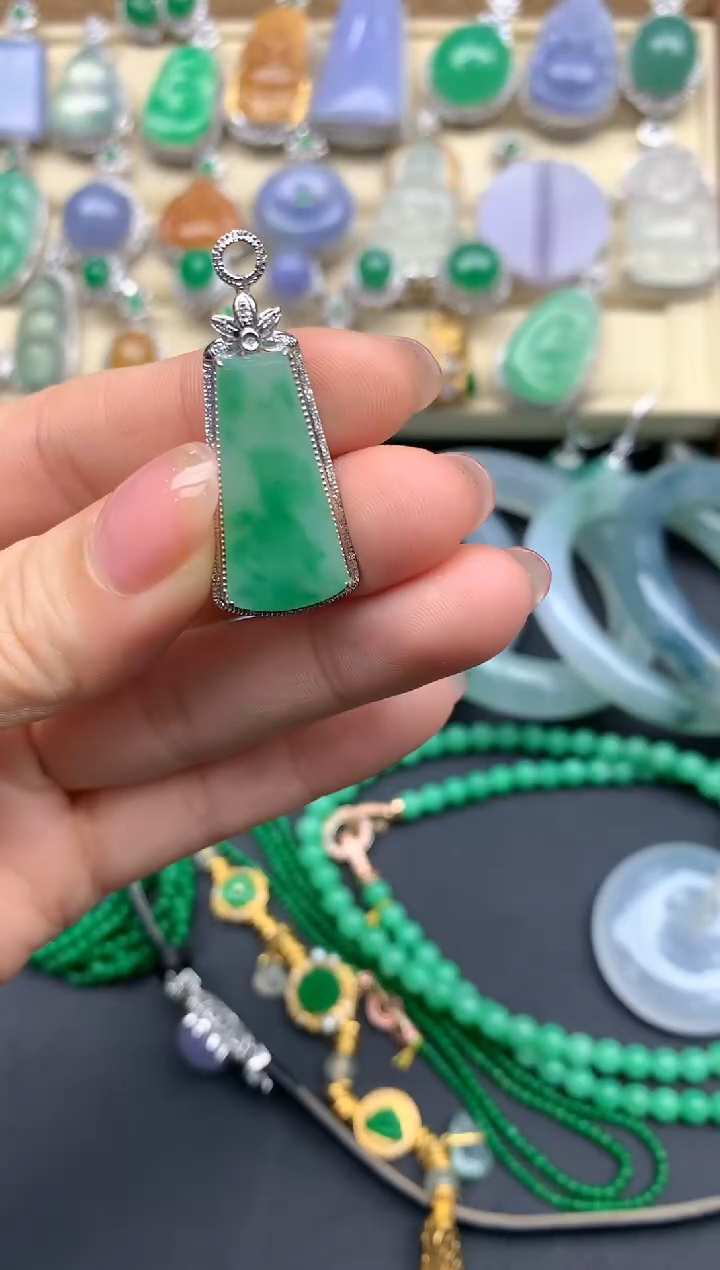 【闪购商品】翡翠颈饰18K金镶嵌321--中国好珍宝