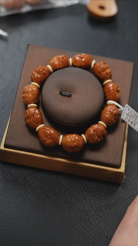 【闪购商品】橄榄核吊坠梦梦精品核雕