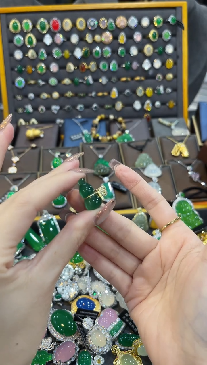 【闪购商品】玛瑙/玉髓吊坠(不含链)未镶嵌11111