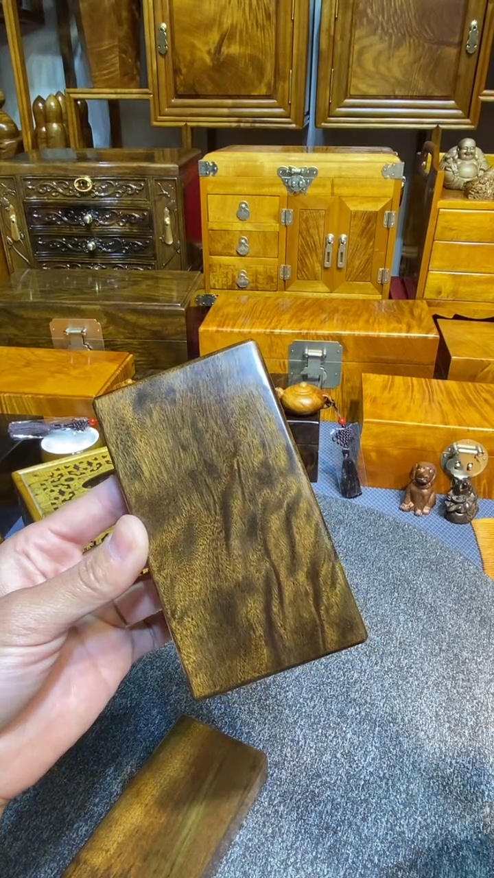 【闪购商品】金丝楠木艺阴沉木 细只 烟盒