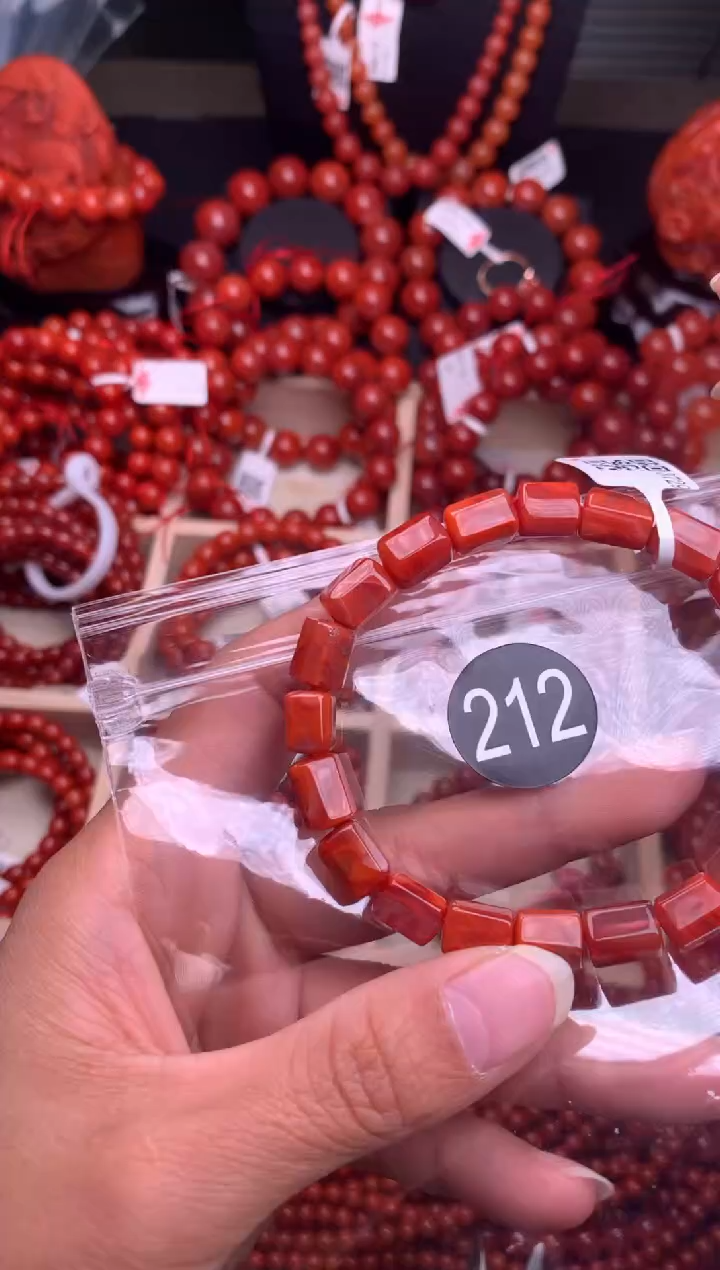 【闪购商品】南红玛瑙珠宝奇石未镶嵌212-7