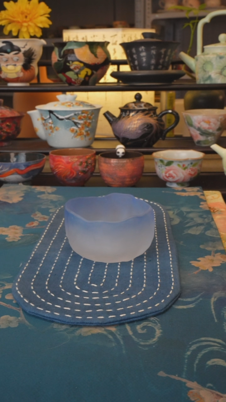 【闪购商品】福利品 蓝色琉璃杯