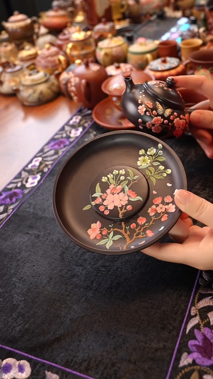 紫砂茶宠黑料桃花盘