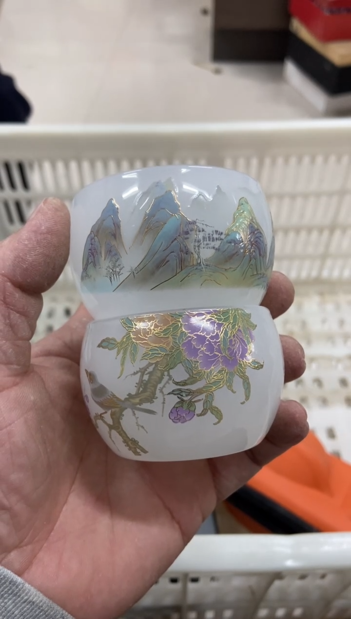 无运费险有瑕疵的摄影的产品有使用过的痕迹有点脏介意勿拍