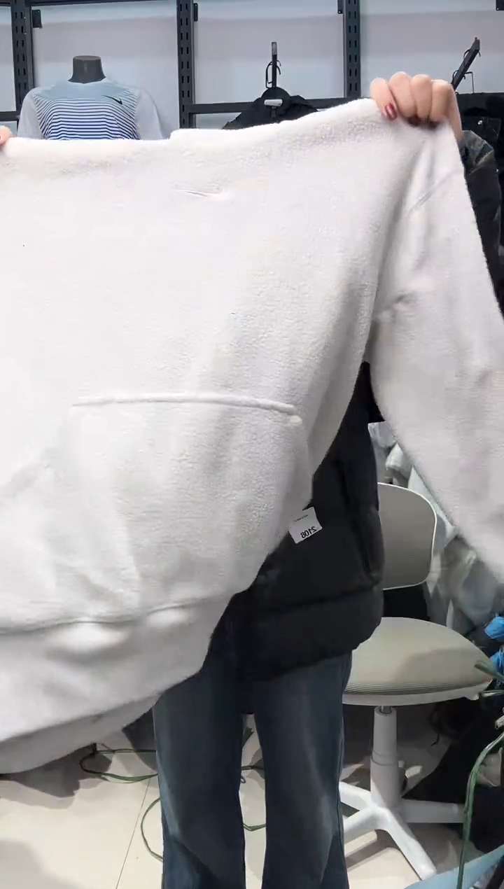 2127   编码  瑕疵直播间过款为准 尺码  ·  