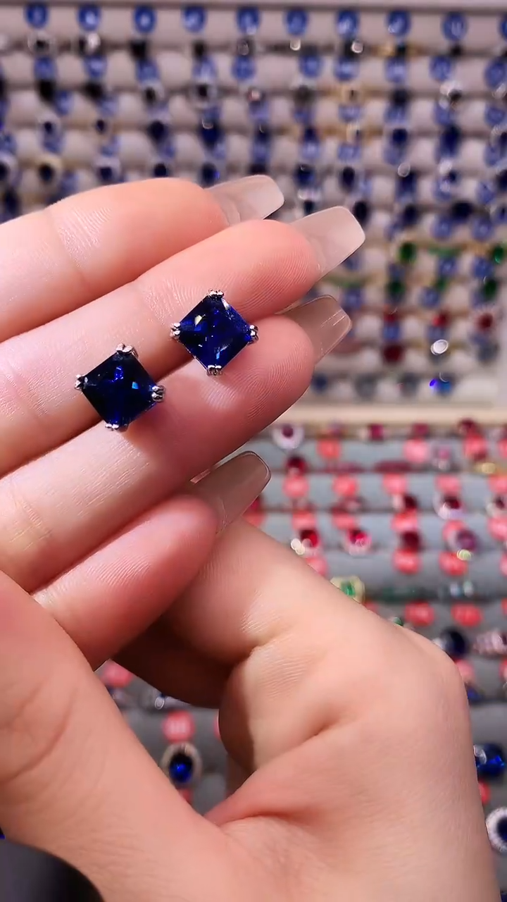 【闪购商品】蓝宝石耳饰银S925镶嵌8.8