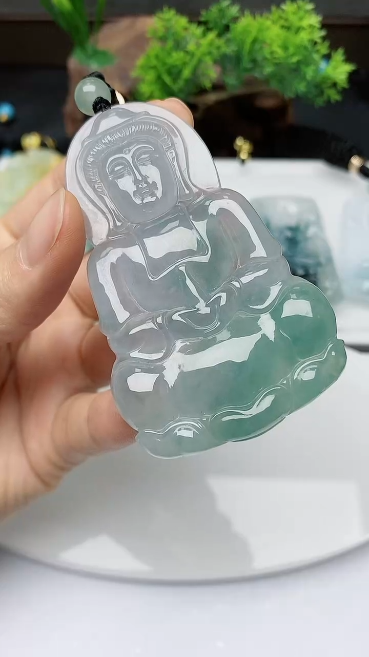 【闪购商品】翡翠颈饰未镶嵌        