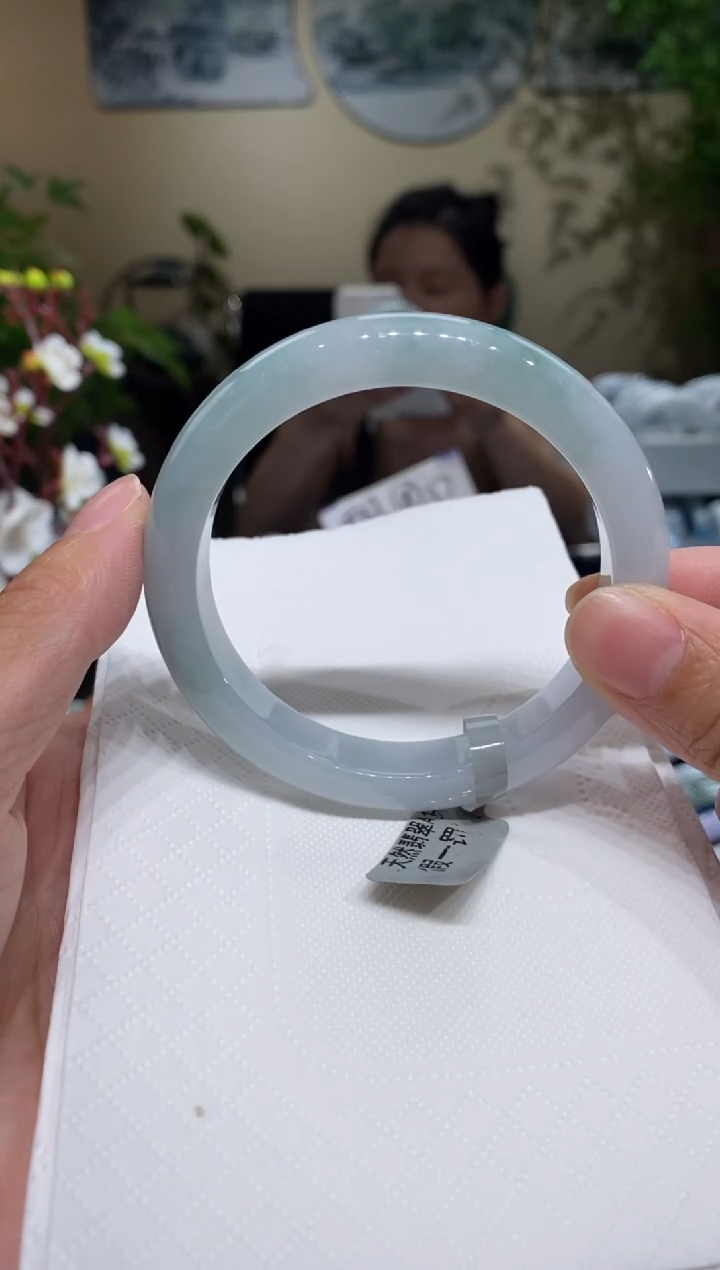 翡翠手镯未镶嵌圈口59