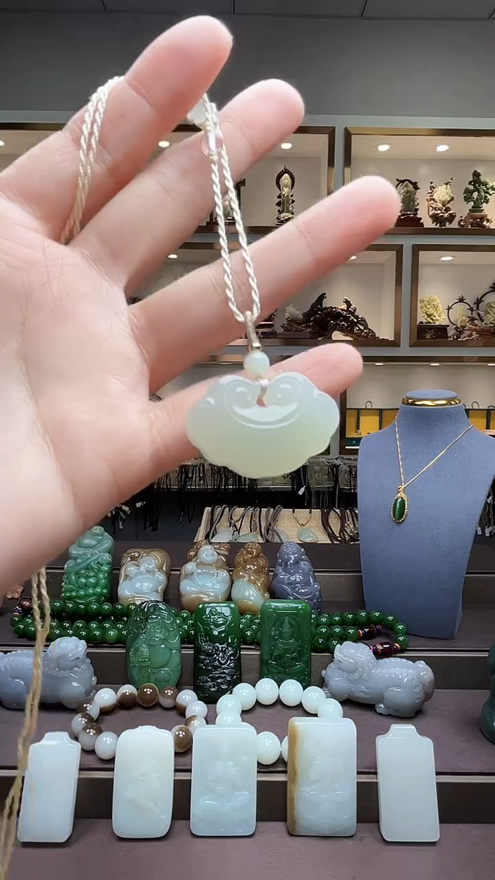 【闪购商品】和田玉颈饰未镶嵌苏