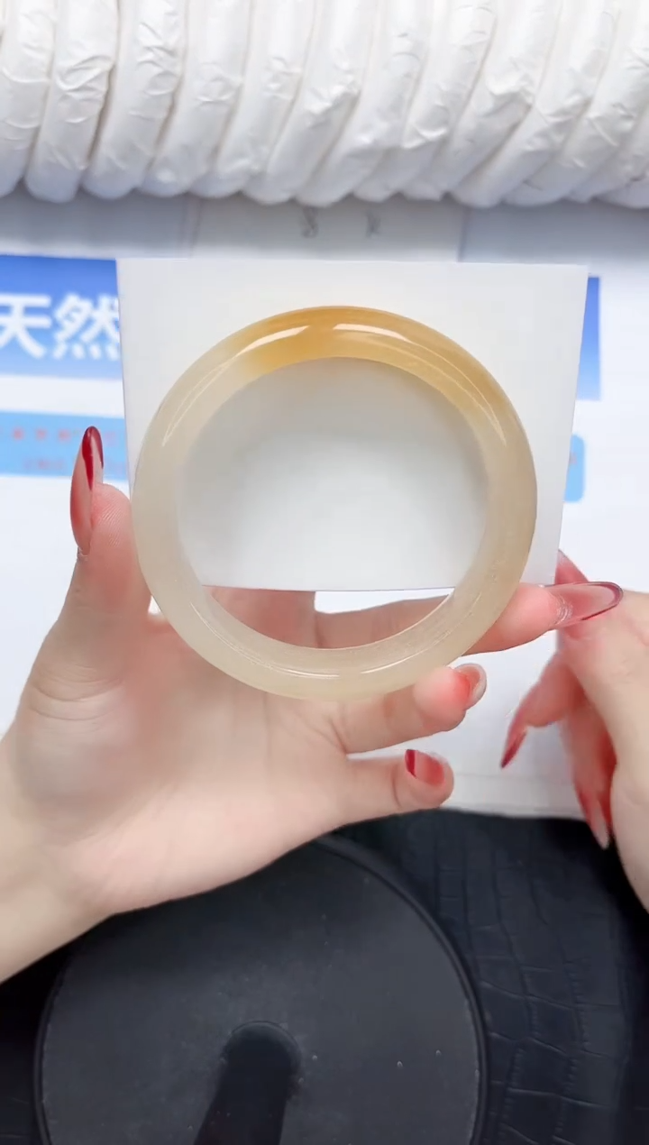 石英质玉手镯未镶嵌108-62