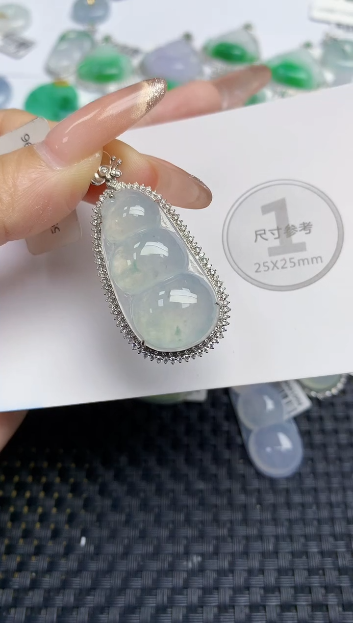 颈饰18K金镶嵌翡翠用****0天然缅甸A货翡翠百元以上9元证书费自理