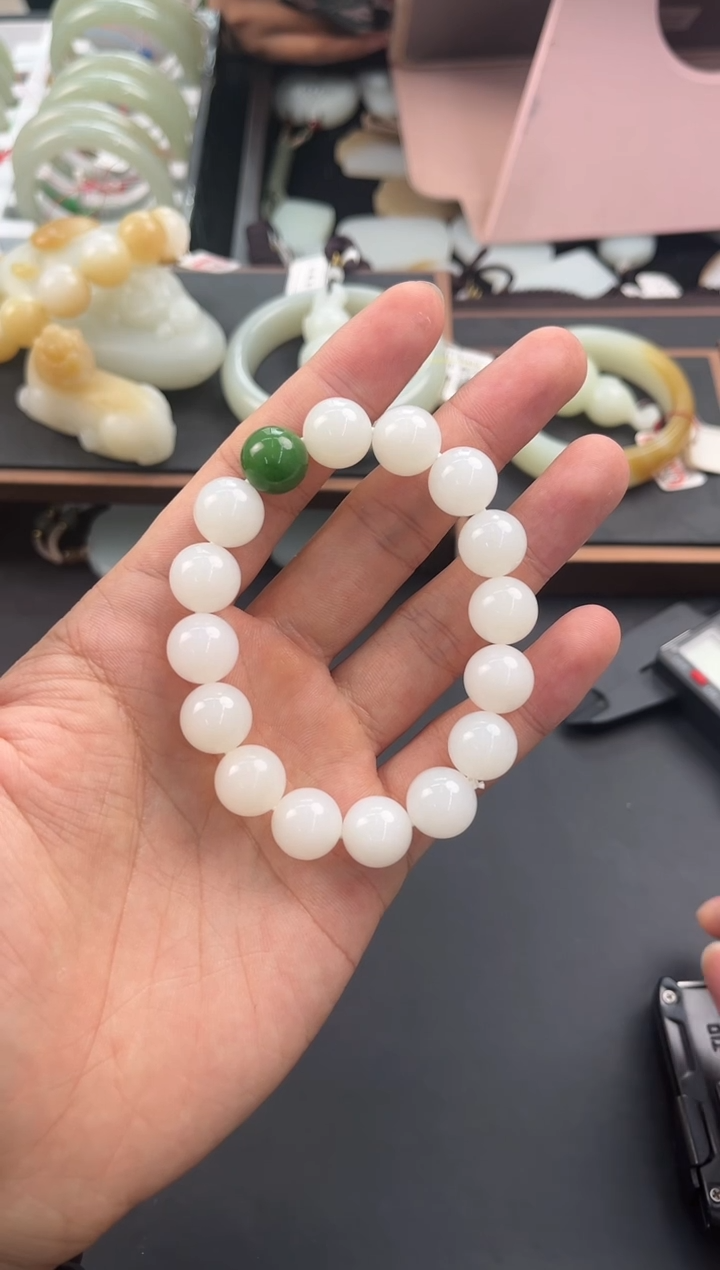 未镶嵌手串和田玉且末天泰白玉手串卡12微色差 （16颗珠子）