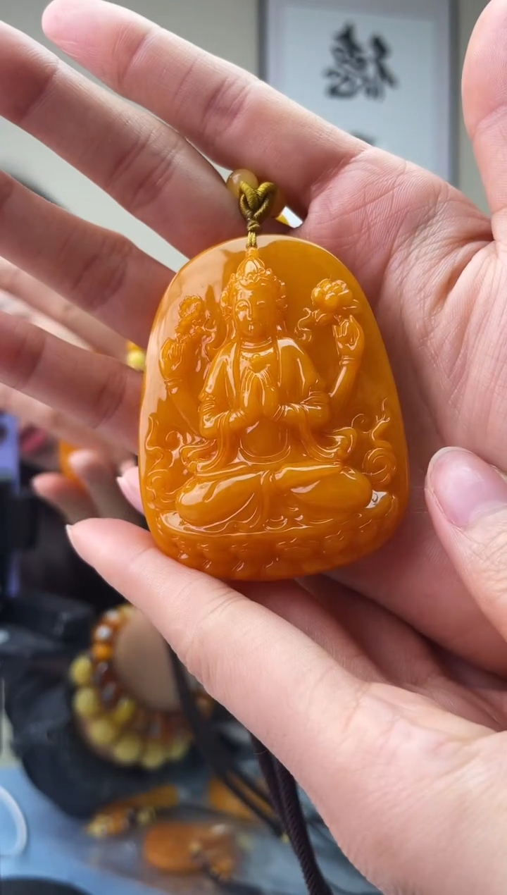 琥珀未镶嵌珠宝奇石T0微瑕四臂观音36假一罚十多样性发其一