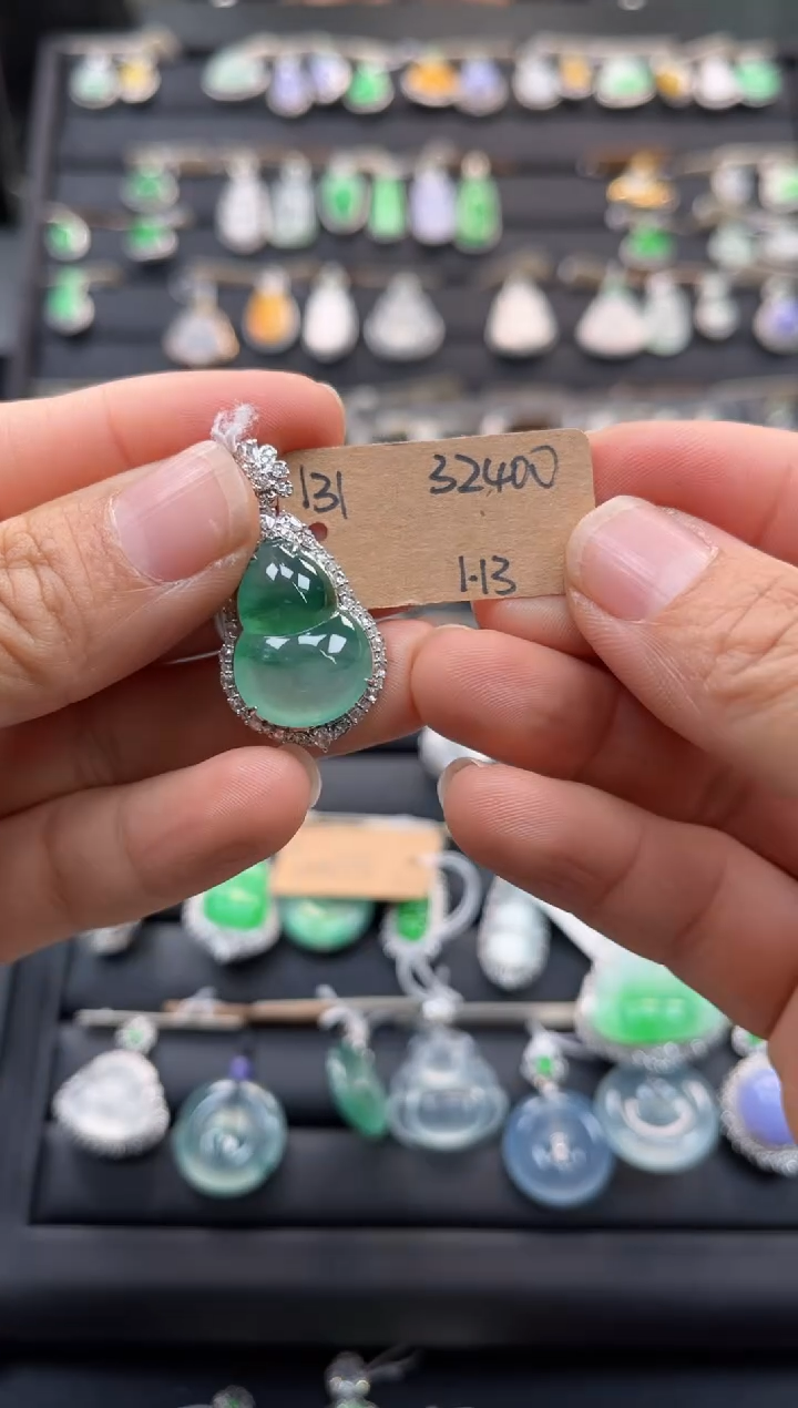 【闪购商品】翡翠吊坠(不含链)18K金镶嵌吊坠