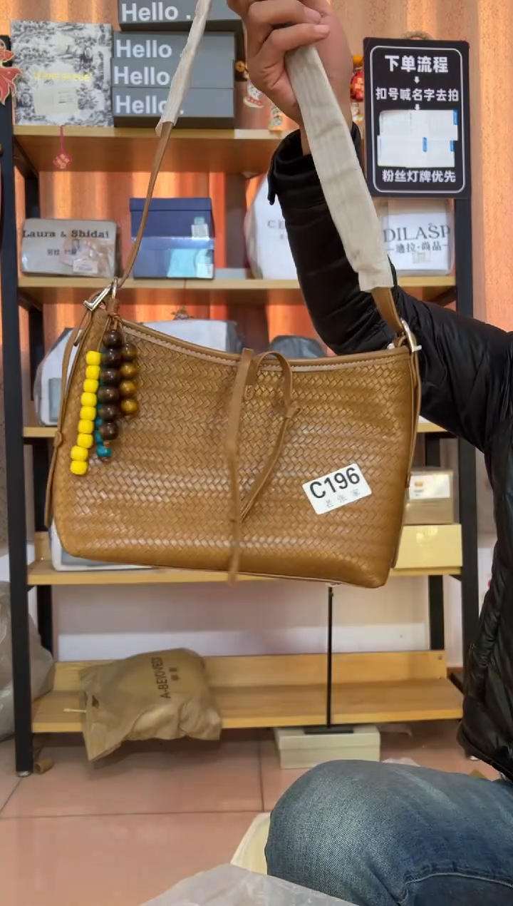 小牛剖层皮革老张家女包196