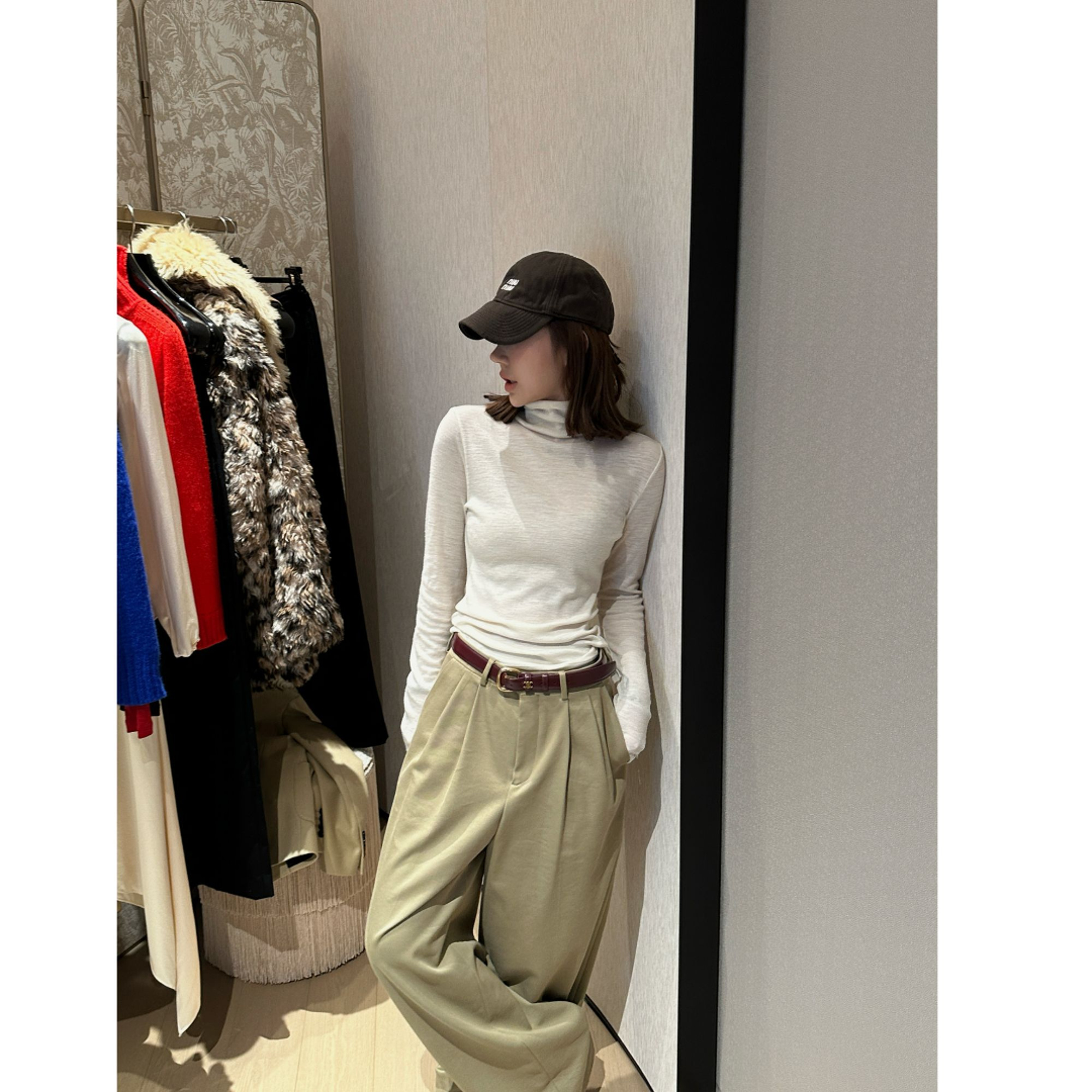 ANNA FREE 2025年早秋新款长袖打底衫女气质休闲简约高级ZCD25648