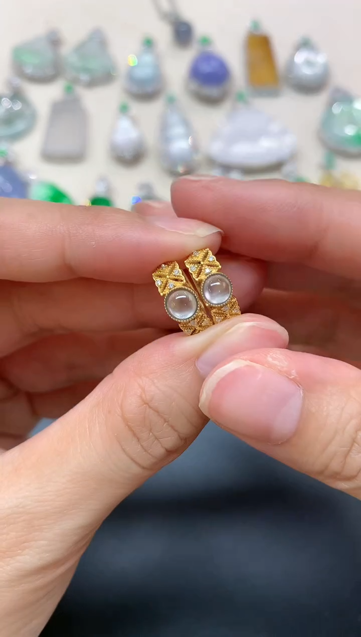 【闪购商品】翡翠18K金镶嵌耳饰A99|3980