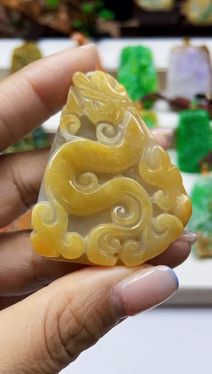 颈饰未镶嵌翡翠翡翠A货