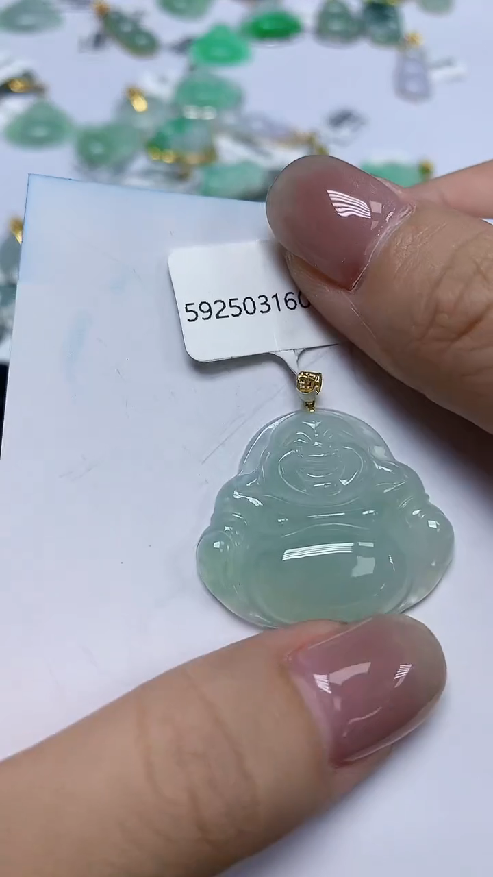 翡翠18K金镶嵌颈饰天然缅甸翡翠A货