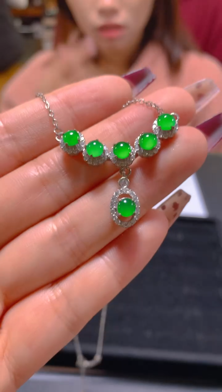 颈饰未镶嵌翡翠多样性发一