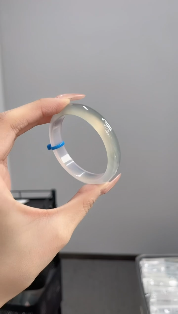 【闪购商品】玛瑙/玉髓手镯未镶嵌53-54圈