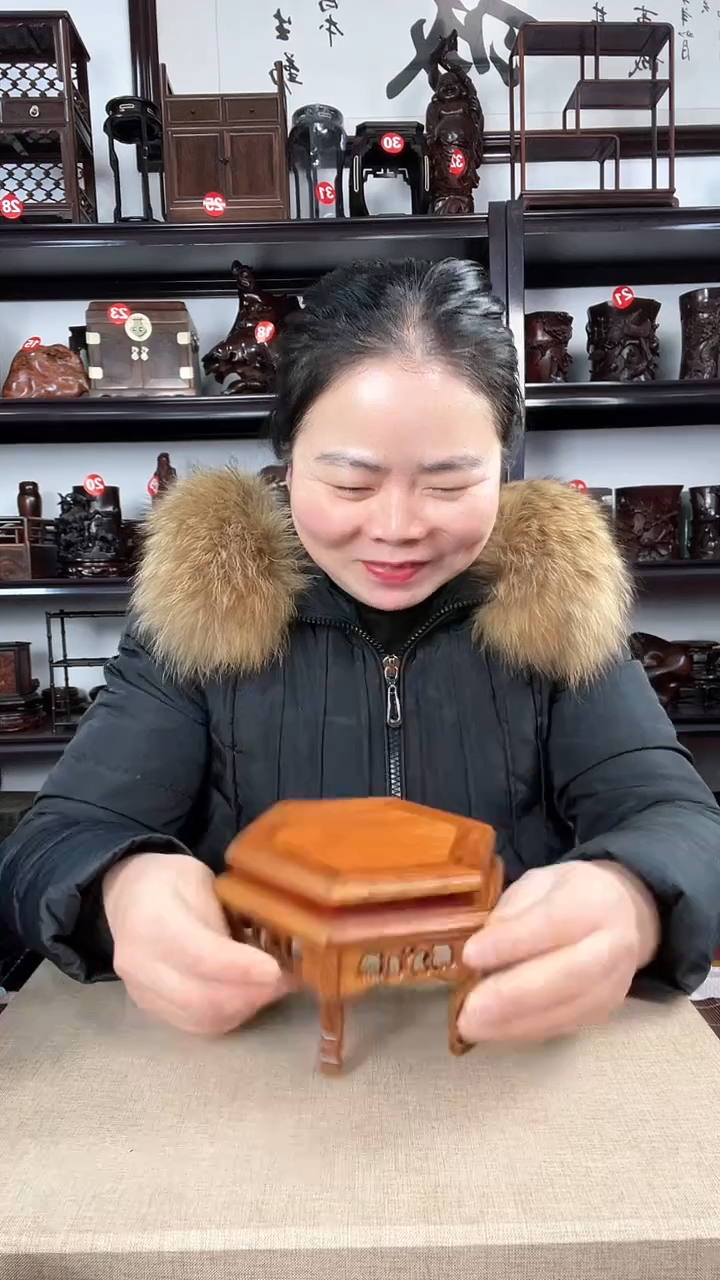 【闪购商品】木2811老李红木工艺品