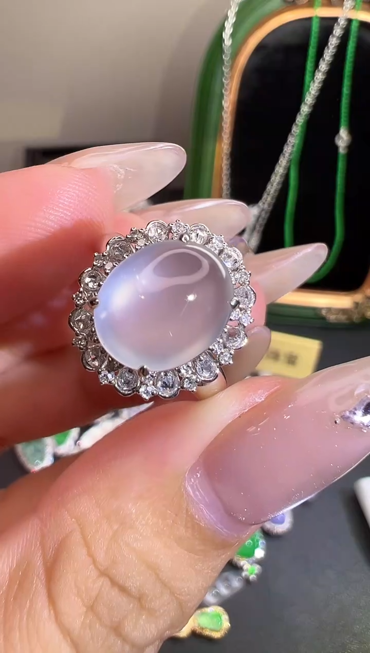 18K金镶嵌戒指翡翠翡翠