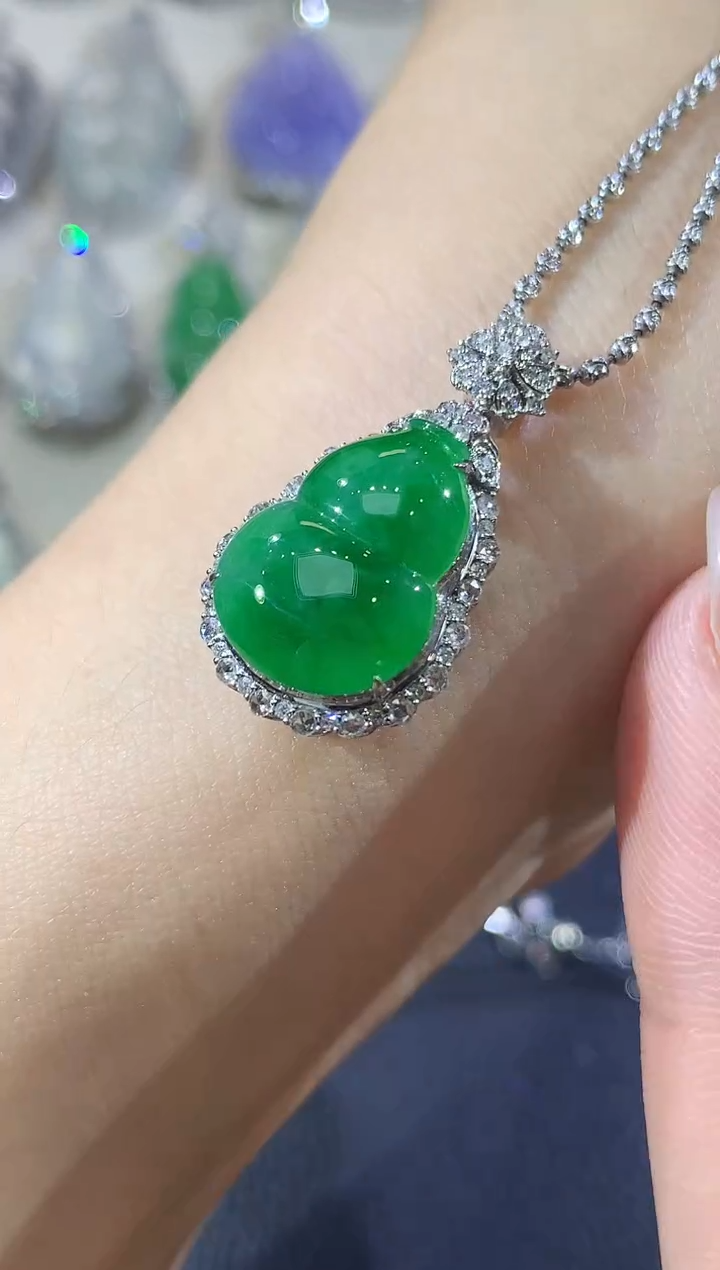 翡翠18K金镶嵌吊坠(不含链)A19