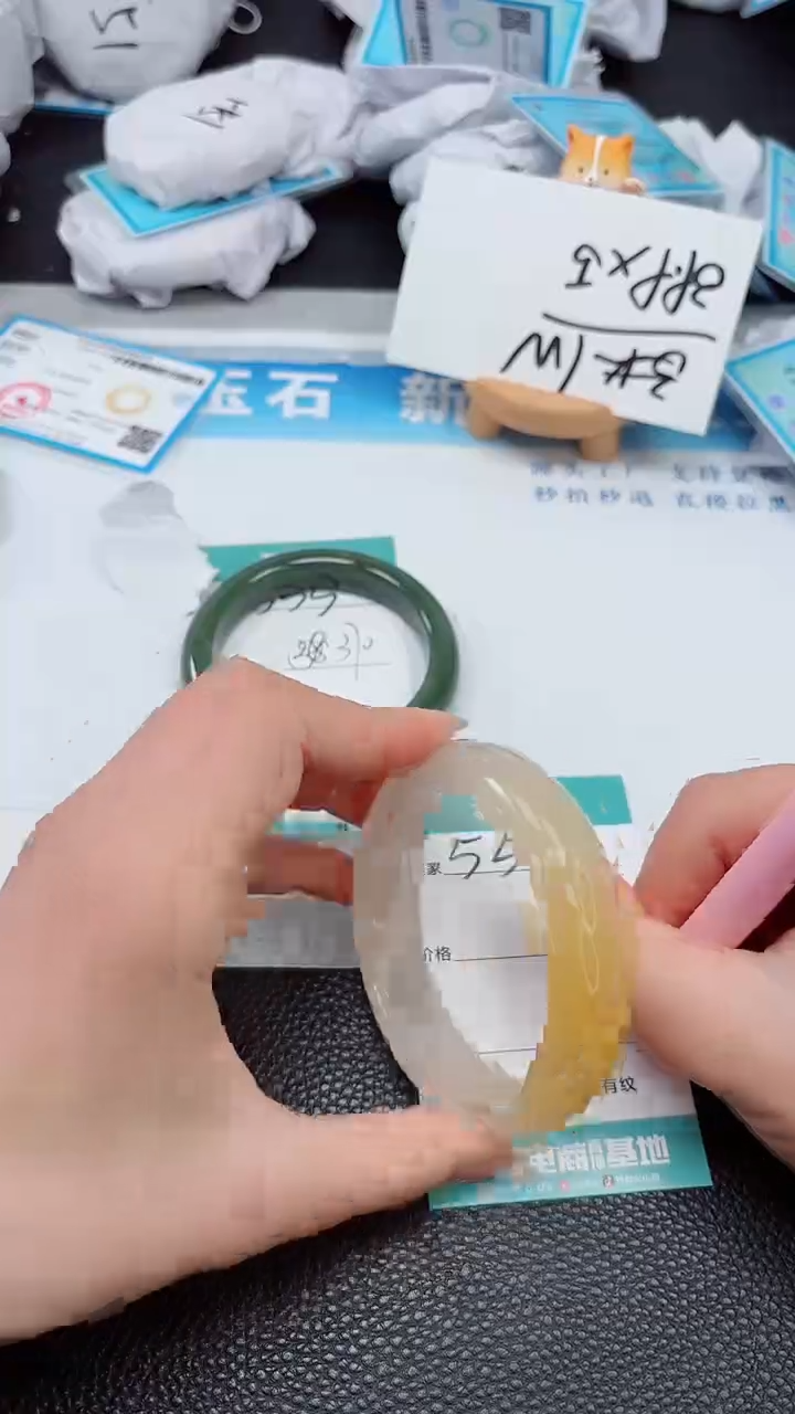 【闪购商品】石英质玉手镯未镶嵌556