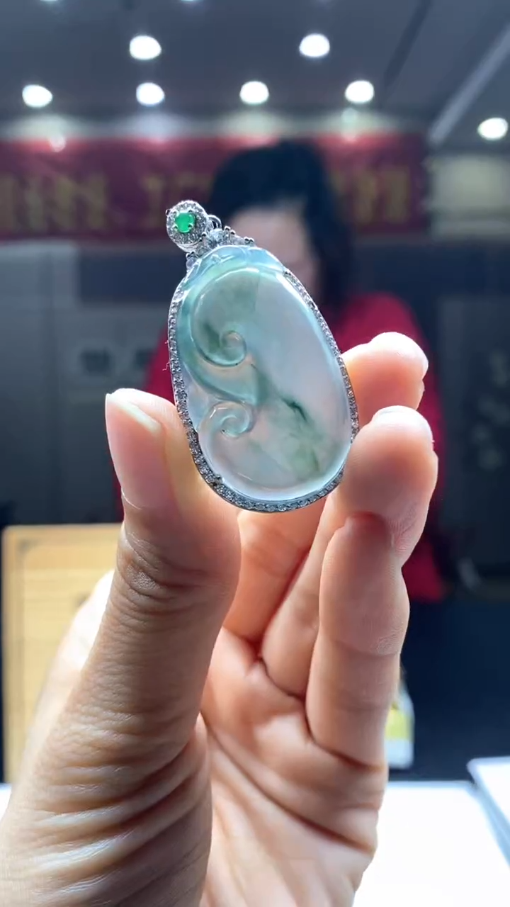 【闪购商品】翡翠颈饰未镶嵌********611