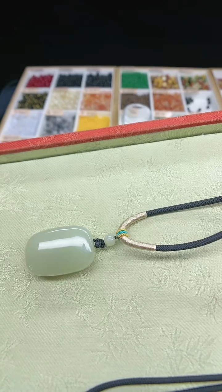 【闪购商品】和田玉颈饰未镶嵌和田玉无事牌