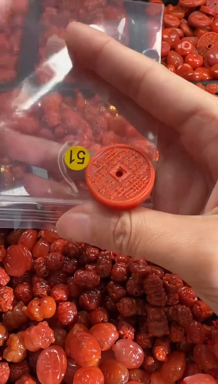 【闪购商品】南红玛瑙颈饰未镶嵌1