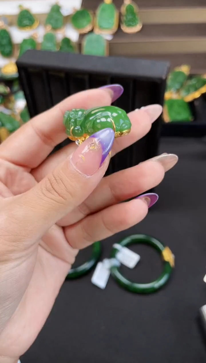 【闪购商品】和田玉戒指18K金镶嵌多样性发一