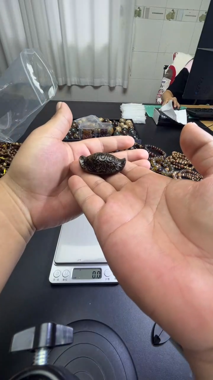 未镶嵌琥珀裸石47