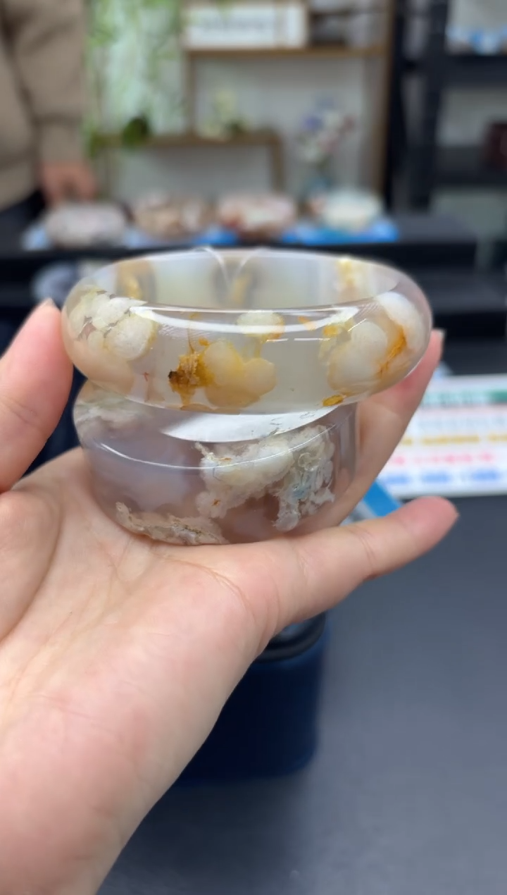 【闪购商品】石英质玉手镯未镶嵌C172(63圈赠送镯心)