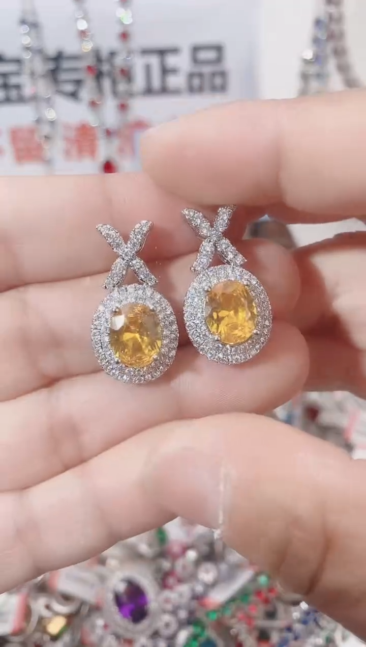 未镶嵌耳饰黄晶  