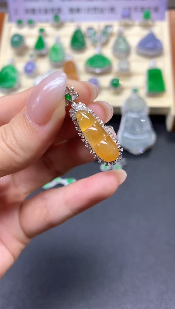 【闪购商品】翡翠吊坠(不含链)18K金镶嵌吊坠|4150+415