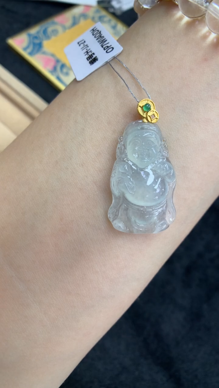 翡翠18K金镶嵌颈饰财神