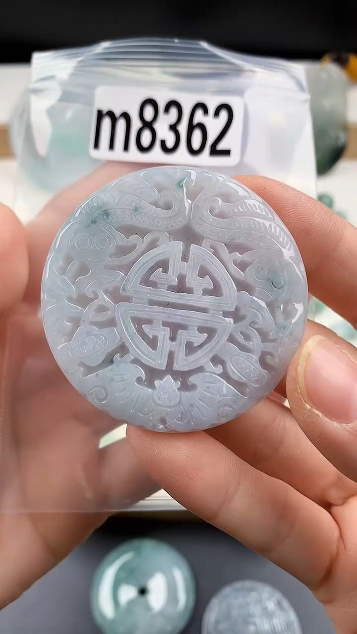 颈饰未镶嵌翡翠天然翡翠吊坠挂件