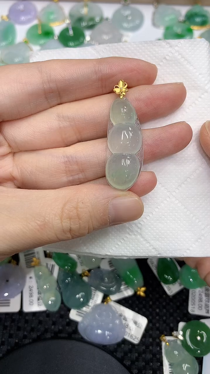 颈饰18K金镶嵌翡翠a货支持复检百元以上9元证书费自理