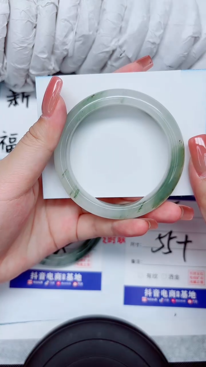 石英质玉手镯未镶嵌115-55