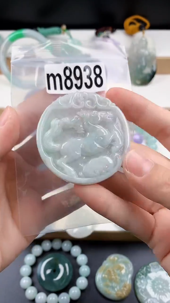 颈饰未镶嵌翡翠天然翡翠吊坠挂件