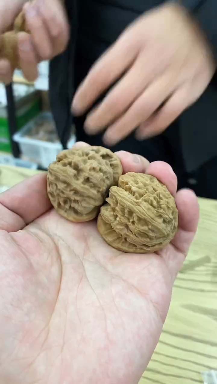 把件核桃【三角白狮子】#42